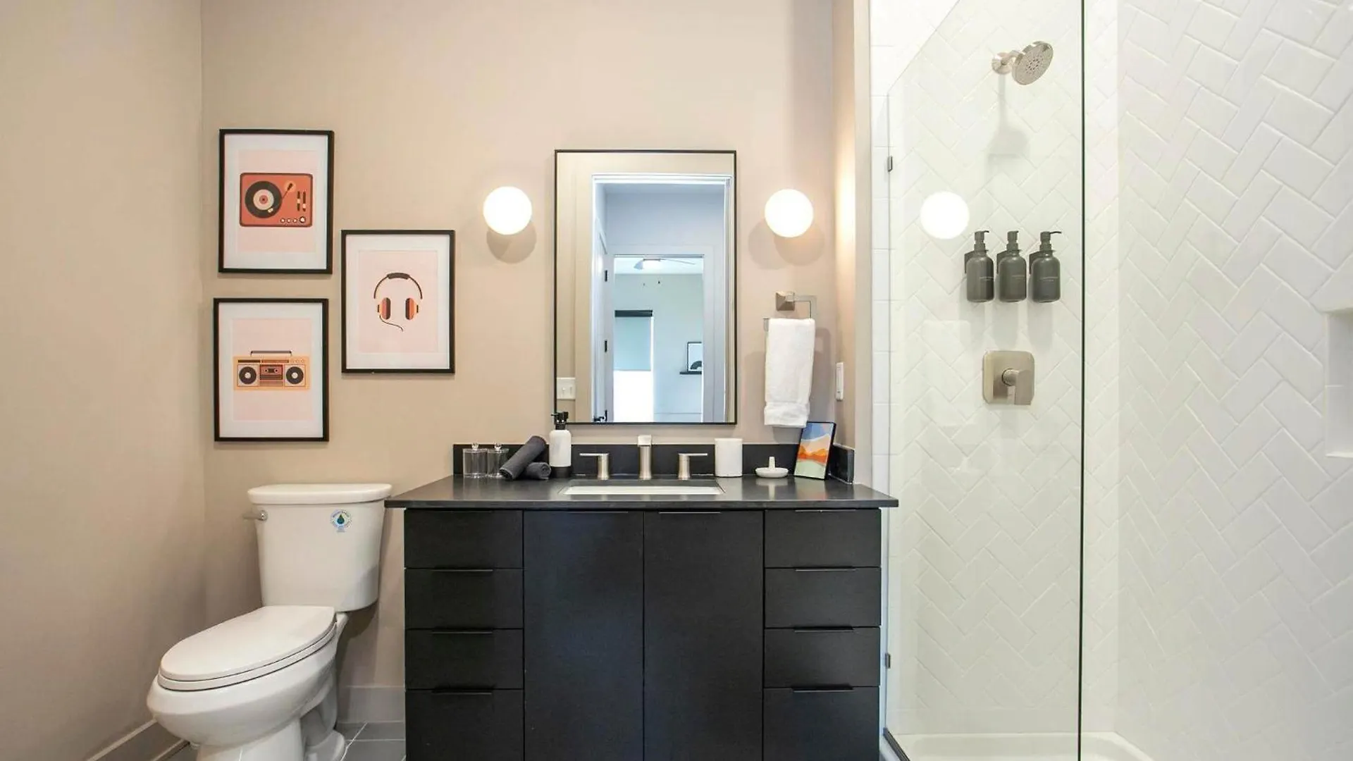 Apartment Chic 2Br Apt With Loft In East Nash Sleeps 6 Nashville