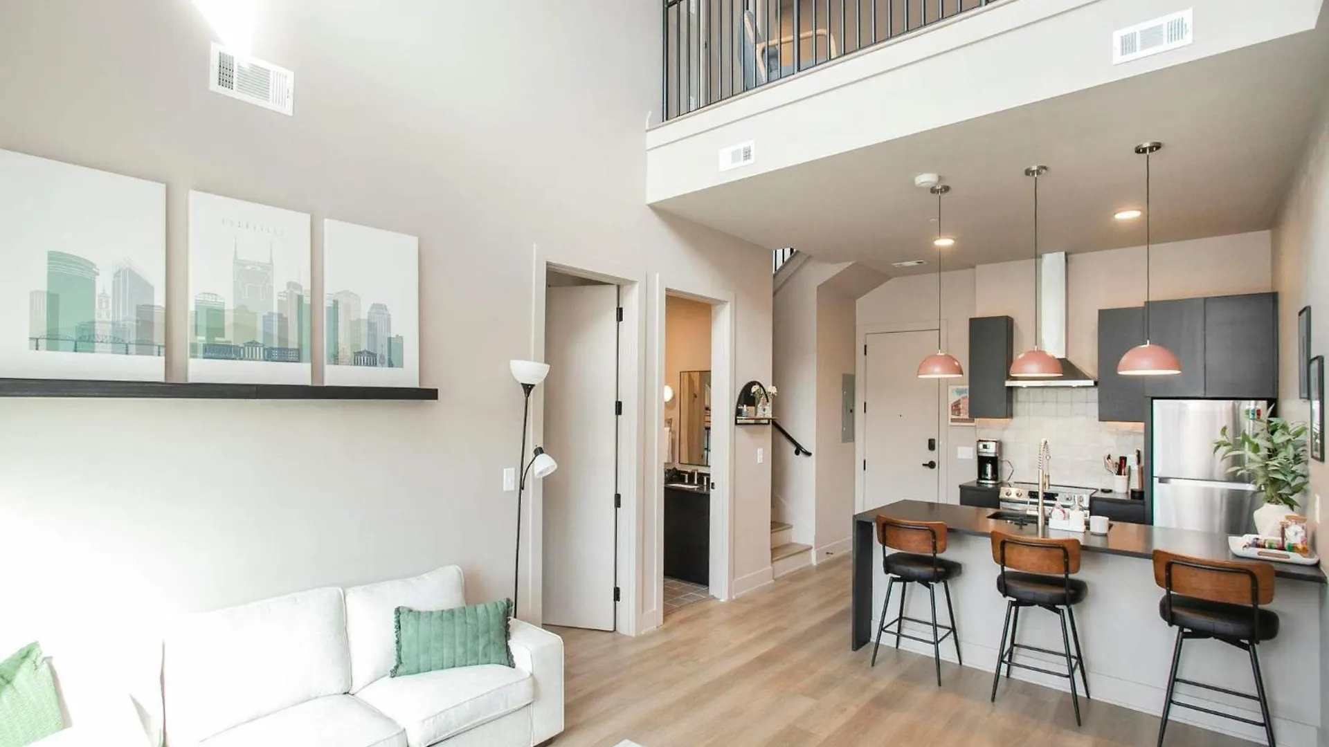 Apartment Chic 2Br Apt With Loft In East Nash Sleeps 6 Nashville