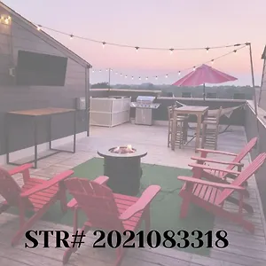  Holiday home Carrie Underwood's East Side Rooftop Game